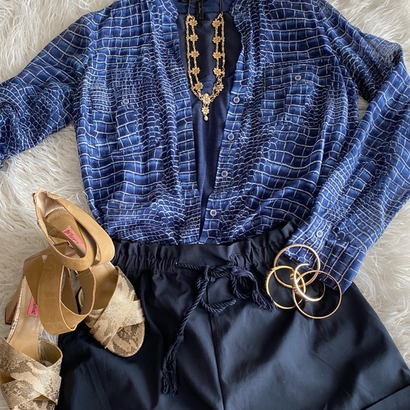 BCBG MaxAzaria Blue Printed Blouse size S - Picture 1 of 9